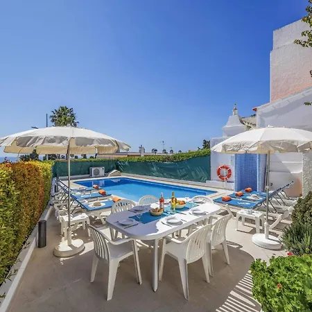 Villa Alegre By *